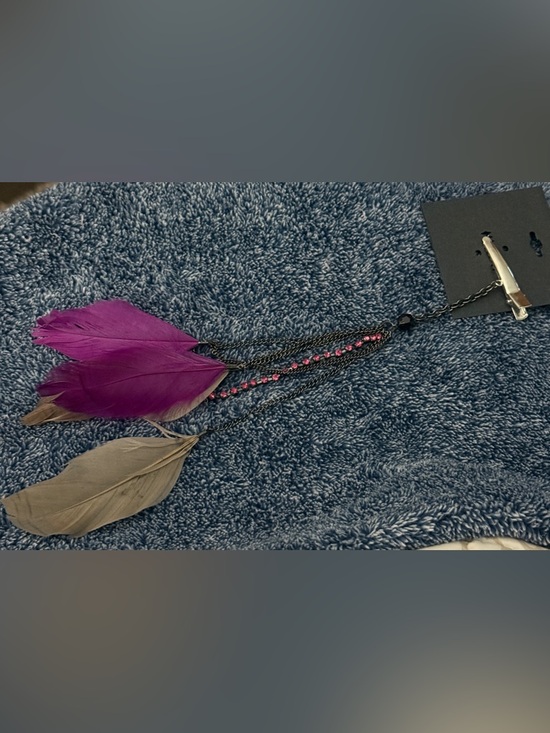 Feather Hair Clip Accessory in Purple and Gray - Picture 5 of 5